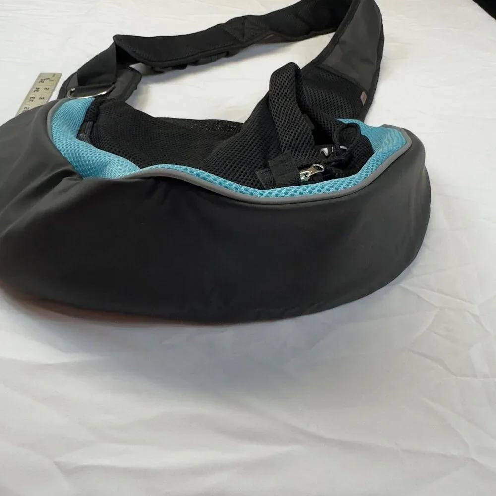yudodo shoulder sling dog carrier nwot